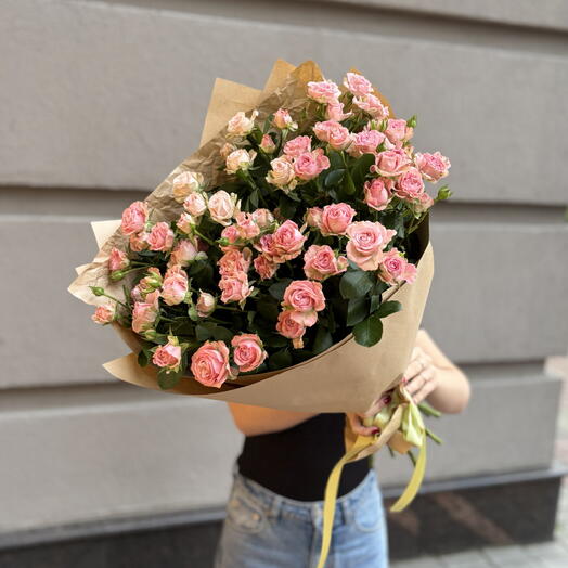 Букет «Симфония нежности» 🎶🌸 скажи, какая она без слов 🥰 очень пышные кустовые розы 🌹