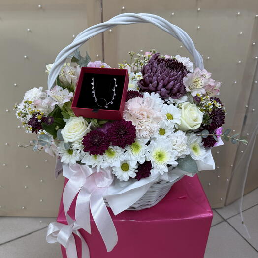 Огромная корзина с цветами плюс подарок 🎁