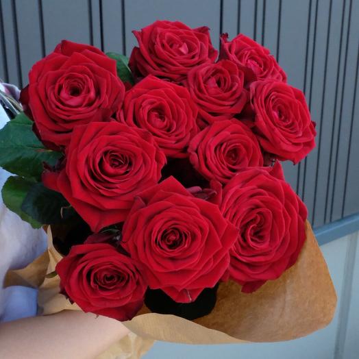 11 Red Roses 60cm in kraft paper