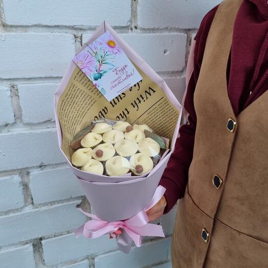 Bouquet of 13 chocolate dumplings with nuts