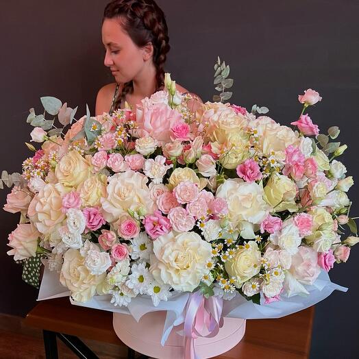 Цветы WoW с французскими розами эустомой и кустовыми розами