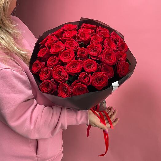 Bouquet of red roses