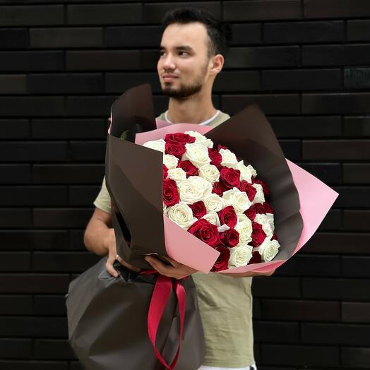 Букет Red White 51