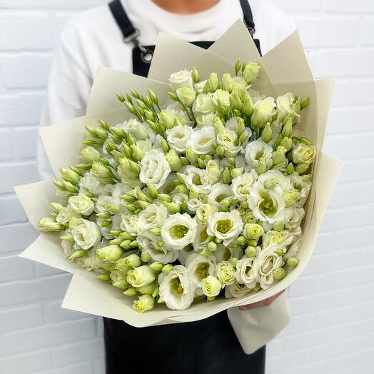 Эустома белая 19шт в букете Flowerstorg N479