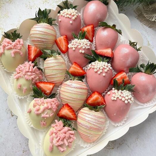 Chocolate-covered strawberries 16 pcs