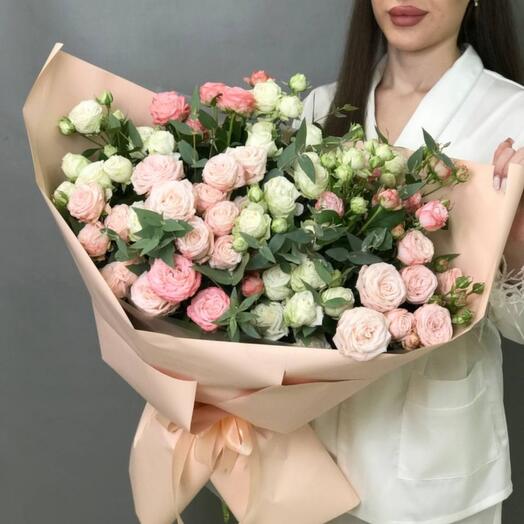 Ramo de Rosas de peonía de arbusto