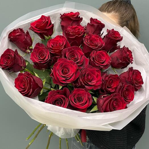 Букет с 19 красными розами