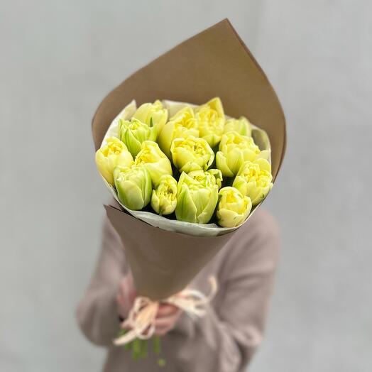 15 tulipanes en forma de peonía en la elaboración