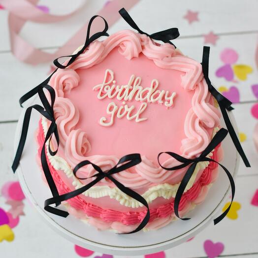 Трендовый торт с лентами для девушки