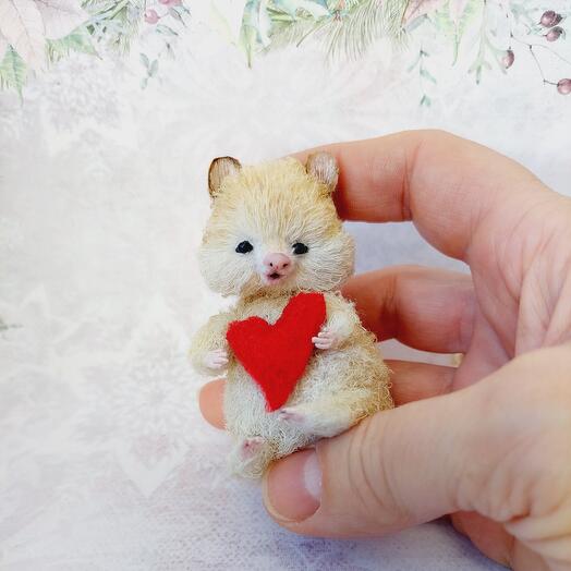 Милая игрушка Хомячок