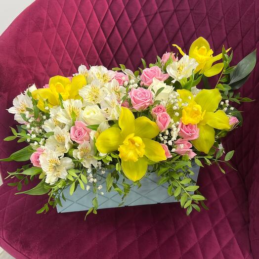 Arreglo de regalo con orquídea