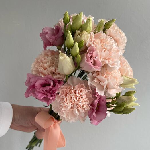 BRUT WEDDING букет невесты из диантусов и эустомы