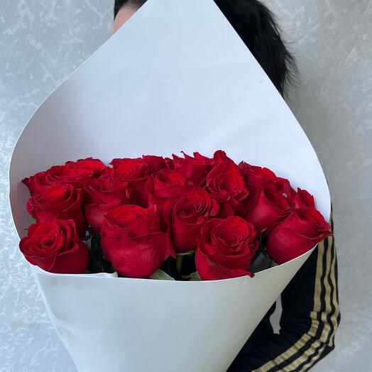 Розы 25 штук 70