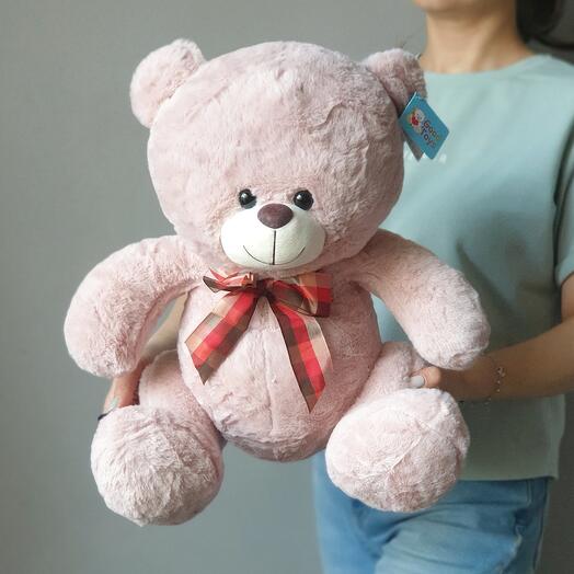 Розовый плюшевый мишка