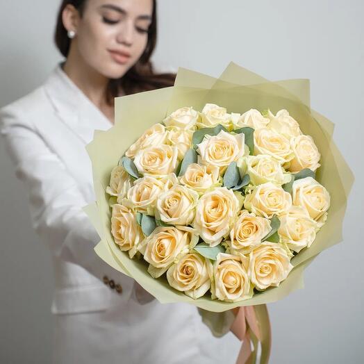 Букет персиковых роз 25