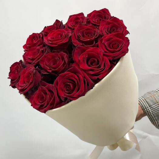 Red roses. 15 roses in a stylish package