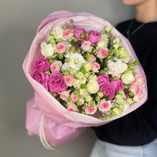 Manojo de rosas brillantes y delicado Lisianthus (272)