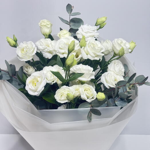 White Lisanthus Bouquet