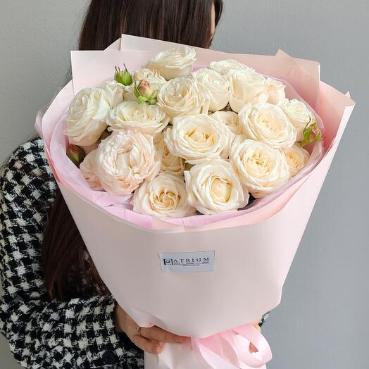 Ramo de rosas peonías