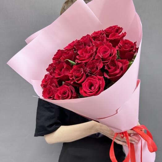 Bouquet of red roses size M