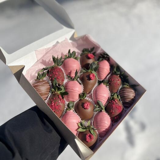 Клубника в шоколаде Малиновый поцелуй