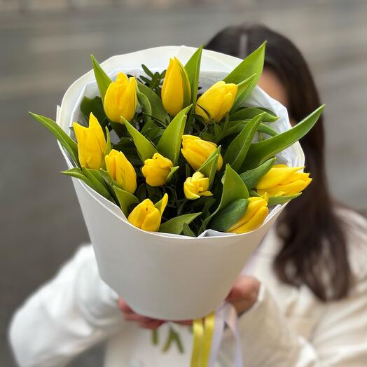Желтые тюльпаны 11 штук