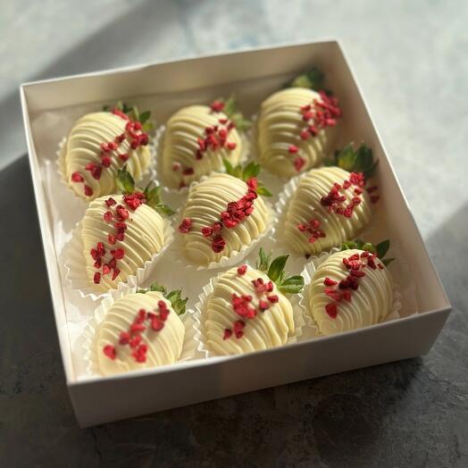 Клубника в шоколаде Белая нежность 🍓