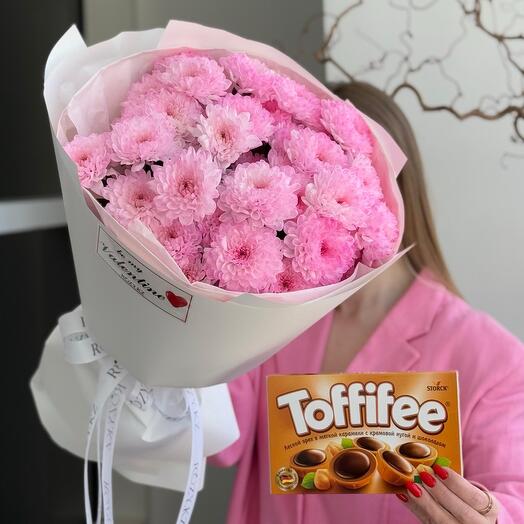 Комбо букет из 5 хризантем и Toffifee