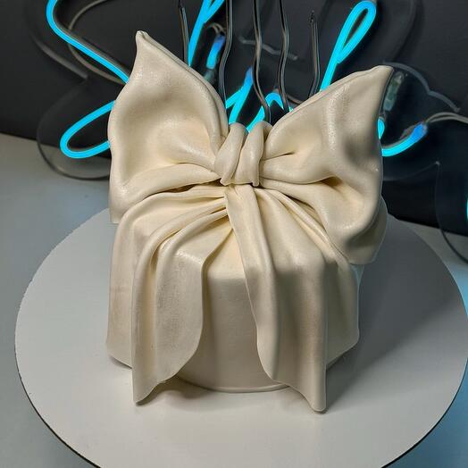 Праздничный торт