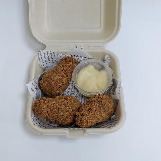 Пирожное картошка - ножки KFC 3 шт., с соусом в подарок на 23 февраля