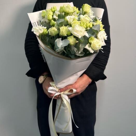 Лизиантус махровых с эвкалиптом