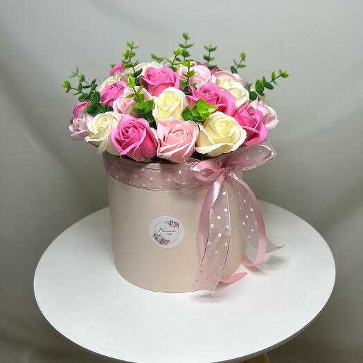 Delicado ramo de 31 rosas de jabón