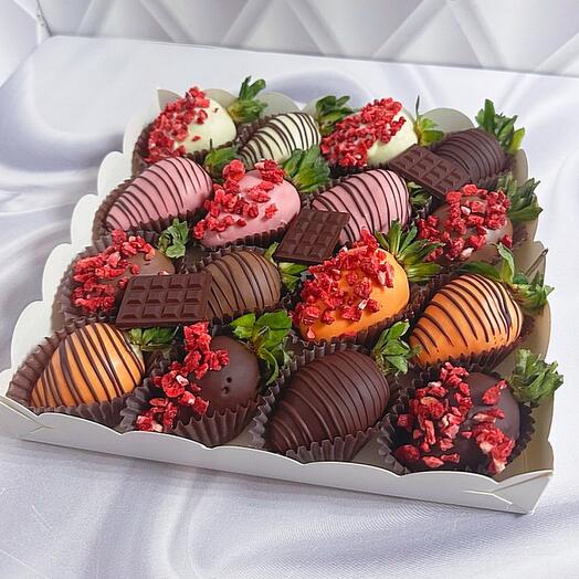 Клубника в шоколаде Orange Mix Choco