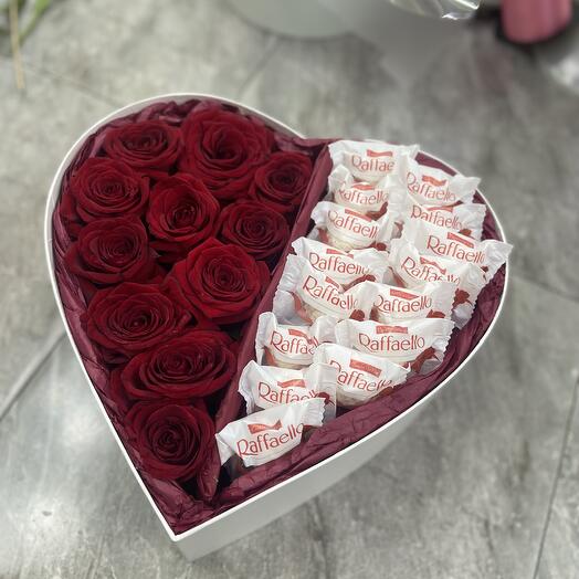 Цветы в коробке сердце