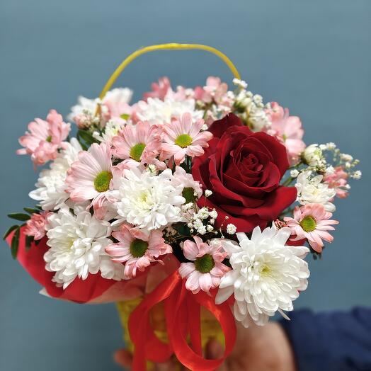 Корзинка с цветами