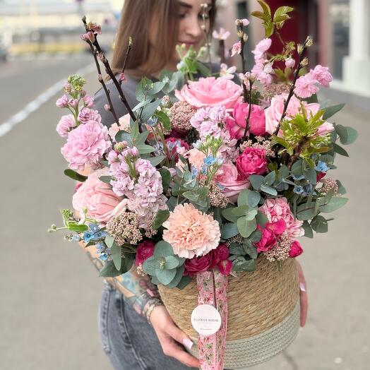 Корзина с цветами « Для самой прекрасной🌸»