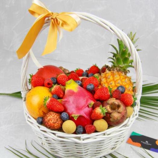 Корзина из Экзотических фруктами