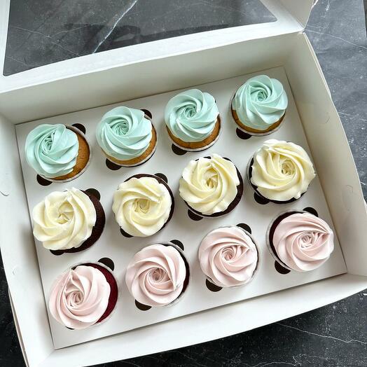 Пирожные капкейки с начинкой и шапочкой из крем-чиза, набор Макси