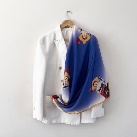 Платок каре сувенир Пиросмани «Девочка с воздушным шаром». Square scarf souvenir Pirosmani «Girl with balloon