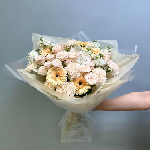 Авторский сборный букет в нежном исполнении 🌸