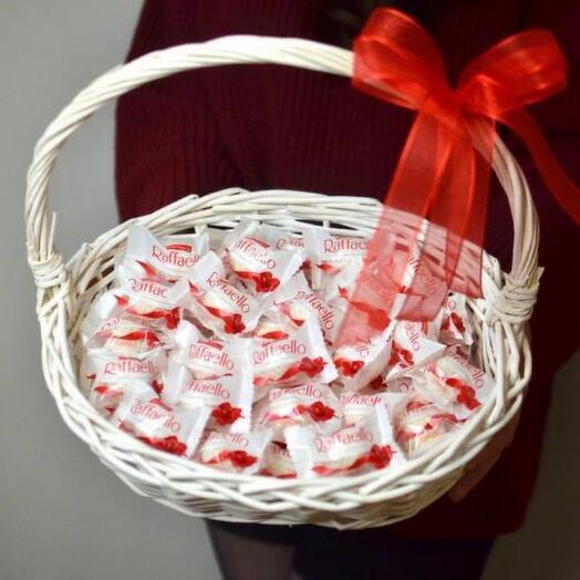 Корзина с Raffaello