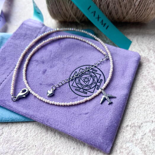 Чокер «Путешествие» из ювелирного стекла с подвеской самолет с фианитами