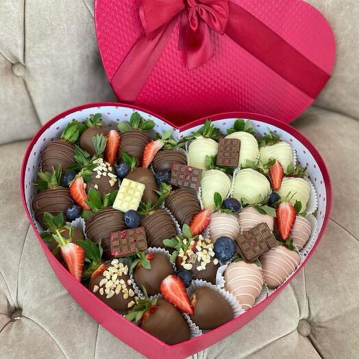 Клубника в шоколаде «Sweet Berry Time»
