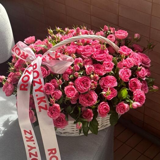 Корзина из кустовых роз GERIM размер М