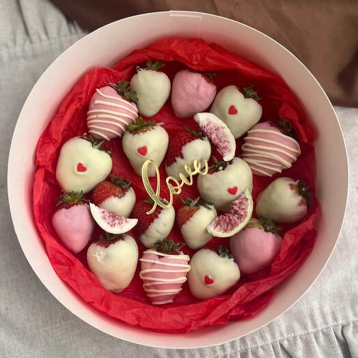 Клубника в белом шоколаде 18 штучек