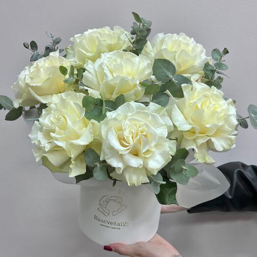 Французские розы в коробке