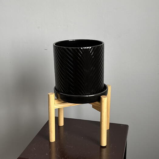 Кашпо с блюдцем на подставке d16