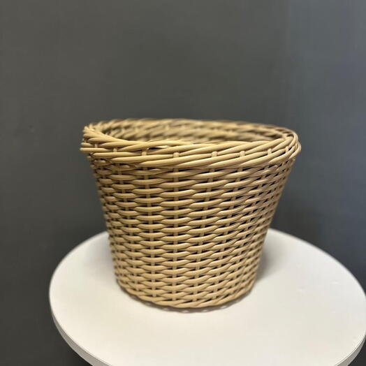 Корзина из ротанга