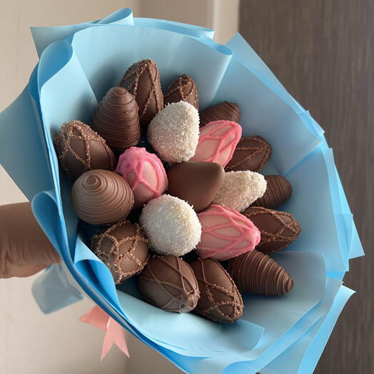 Букет из клубники  Шоколадный лотос