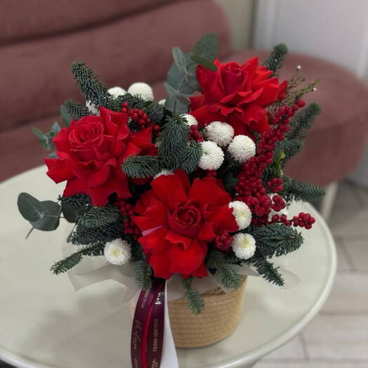 Зимняя  композиция с илексом